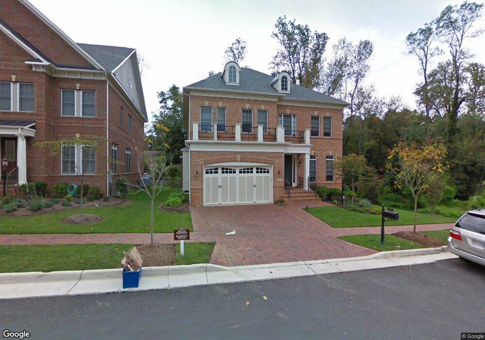 2163 Royal Lodge Dr, Falls Church, VA 22043 - photo 1