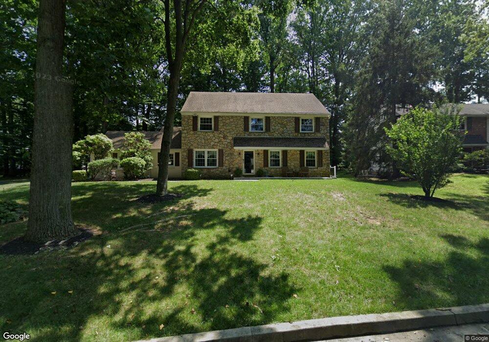 4 Edgewood Dr, Downingtown, PA 19335 - photo 1