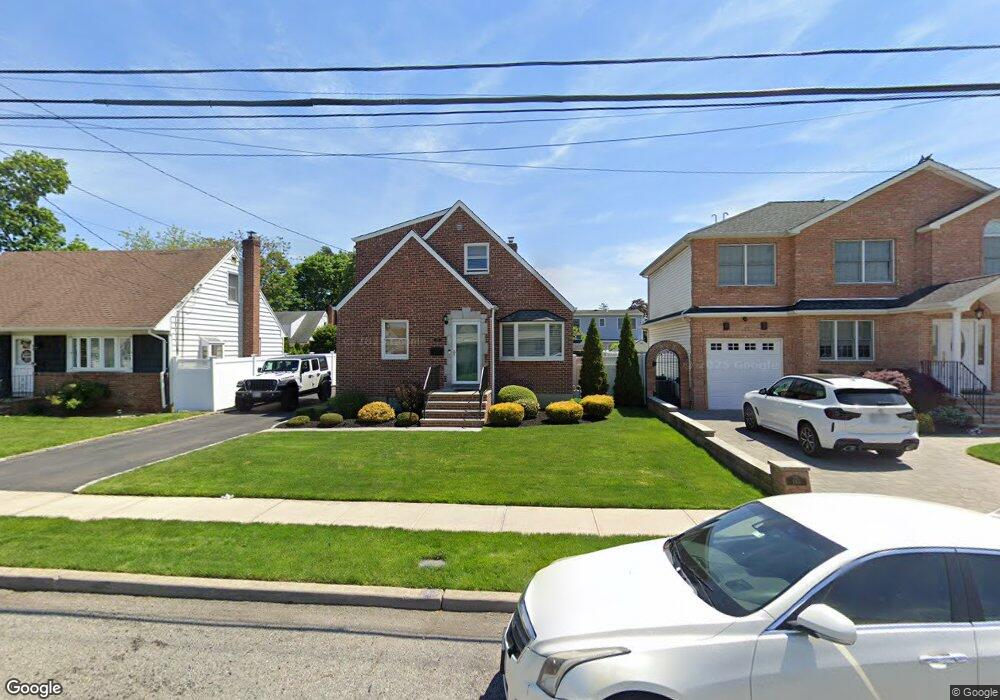 137 Rule St, Franklin Square, NY 11010 - photo 1