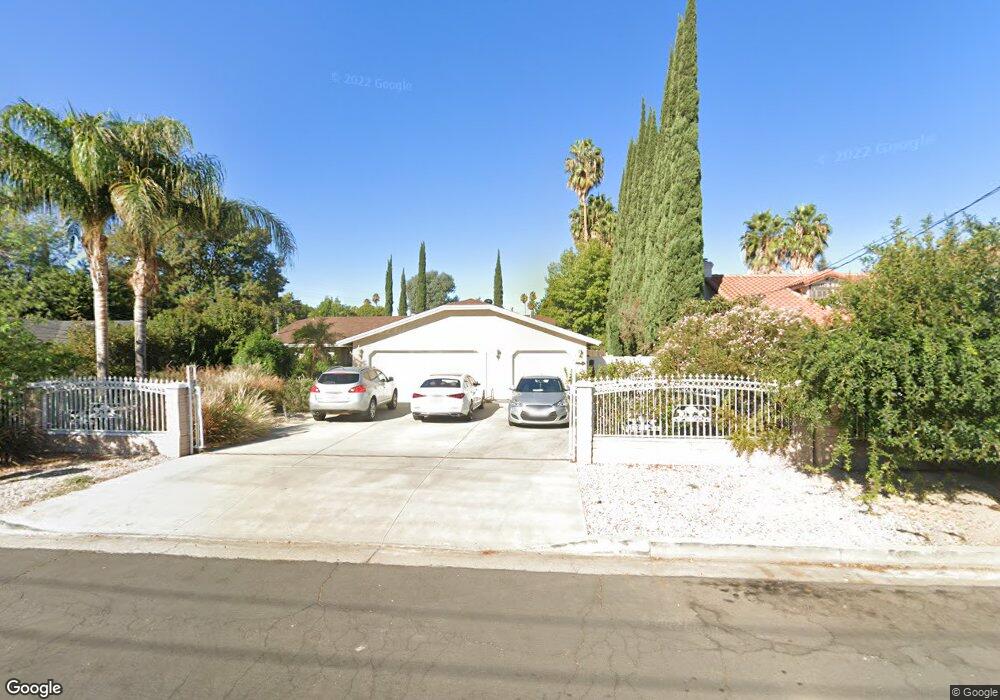 8127 Geyser Ave, Reseda, CA 91335 - photo 1