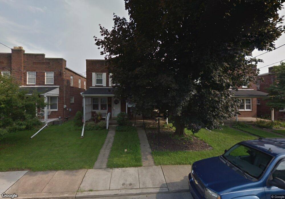 242 Locust St, New Holland, PA 17557 - photo 1