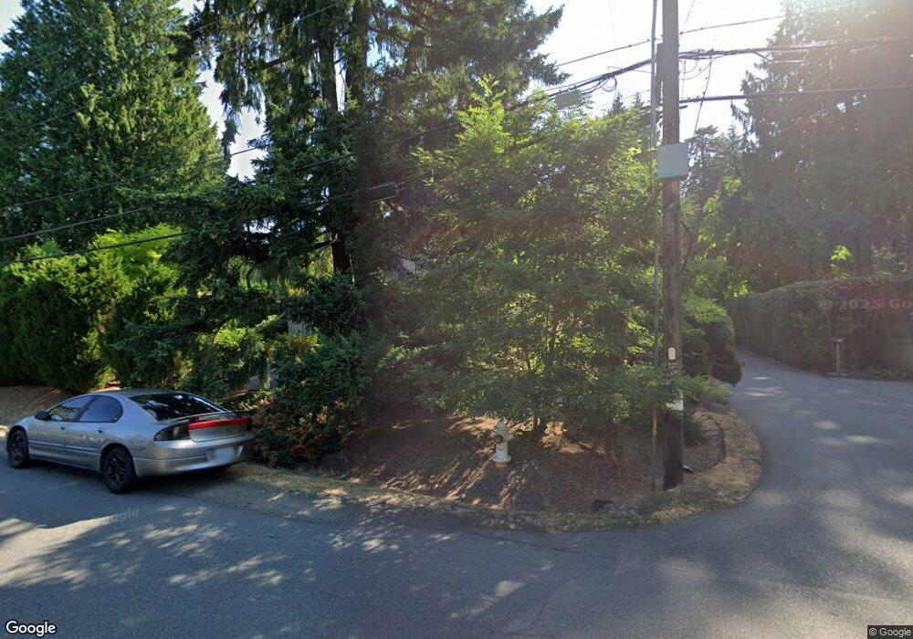 9004 SE 50th St, Mercer Island, WA 98040 - photo 1