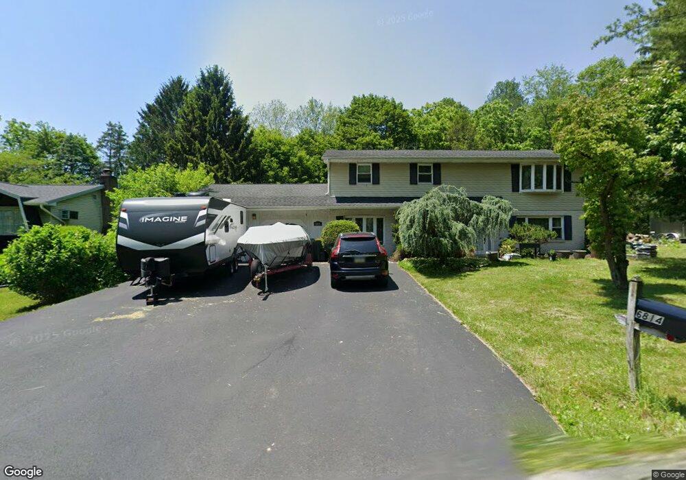 6814 Lime Kiln Rd, Slatington, PA 18080 - photo 1