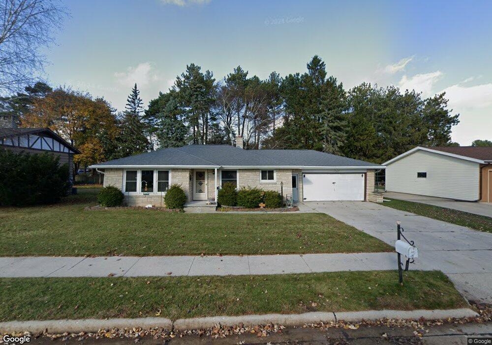 2528 43rd St, Two Rivers, WI 54241 - photo 1