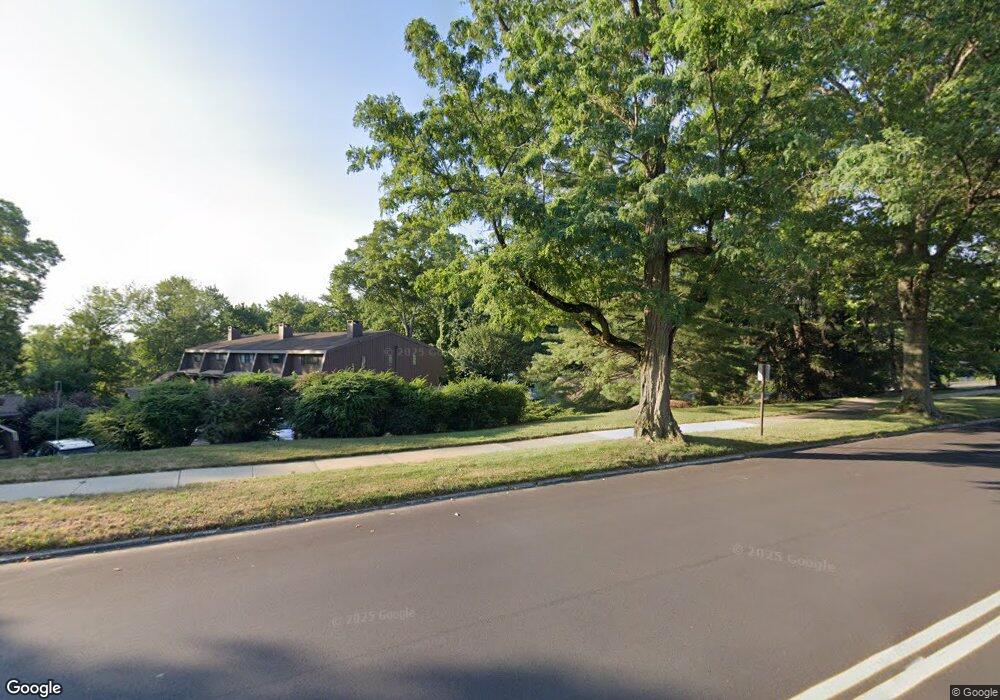 131 Knapps Hwy, Fairfield, CT 06825 - photo 1