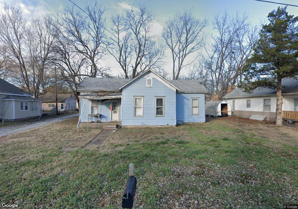 2615 Chess Ave, Parsons, KS 67357 - photo 1