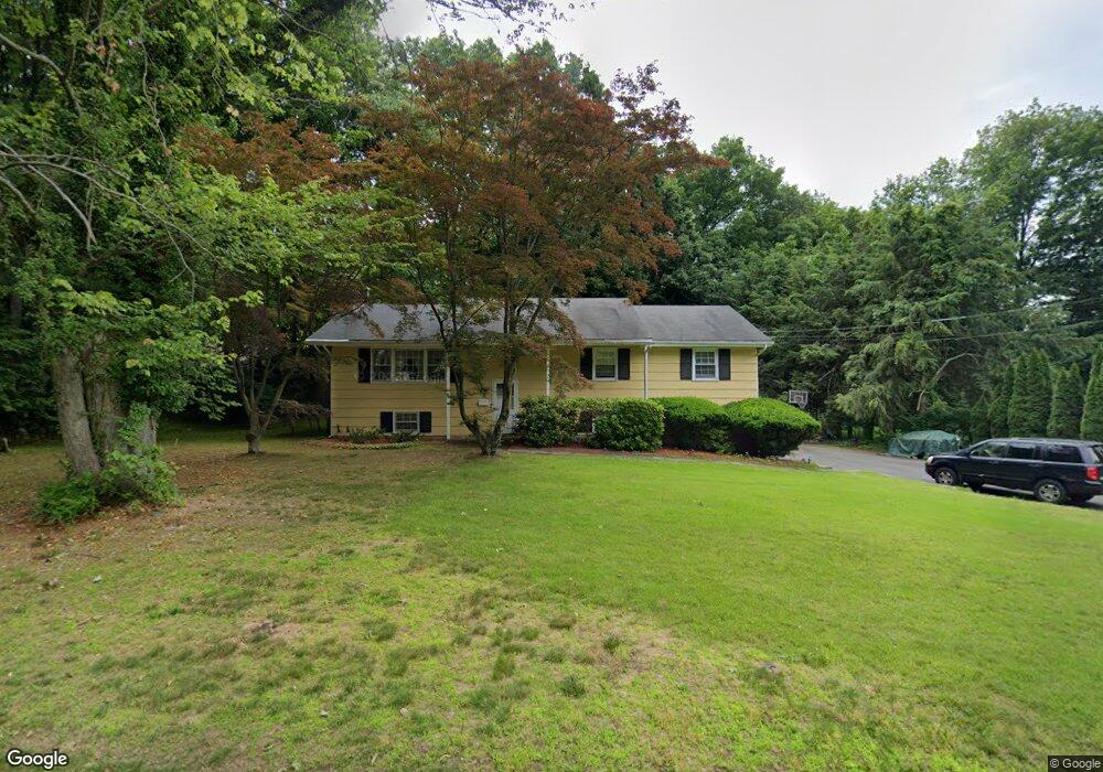 10 Old Lantern Rd, Norwalk, CT 06851 - photo 1