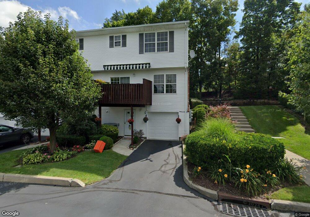 61 Jamie Ct, Suffern, NY 10901 - photo 1