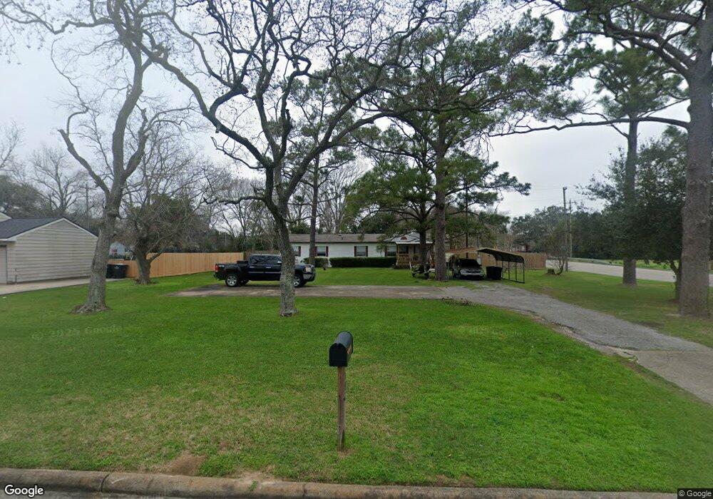 704 Dezso Dr, Alvin, TX 77511 - photo 1