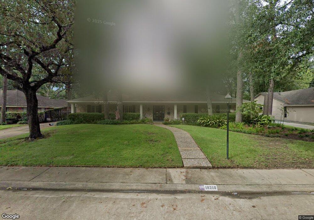 10210 Pine Forest Rd, Houston, TX 77042 - photo 1