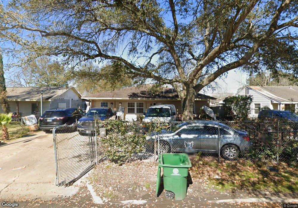 7719 Greenstone St, Houston, TX 77087 - photo 1