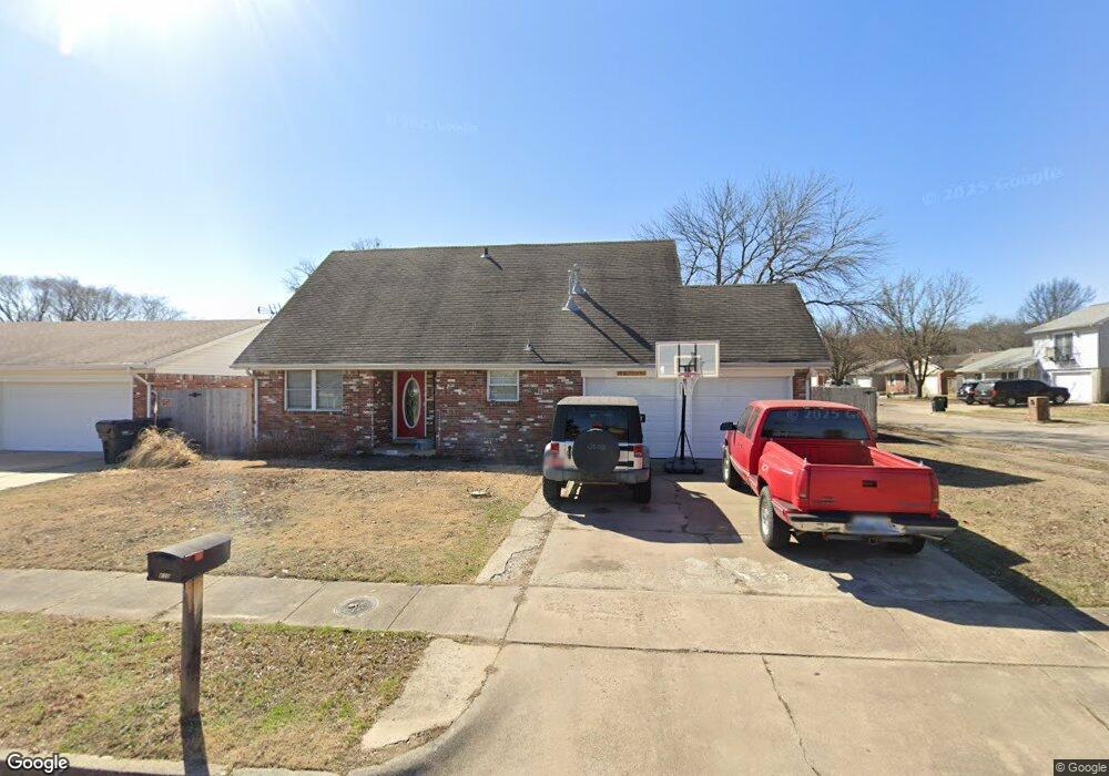 440 W Galaxy Place, Sapulpa, OK 74066 - photo 1