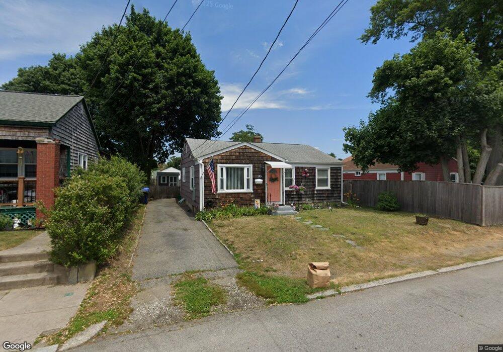 170 Hunts Ave, Pawtucket, RI 02861 - photo 1