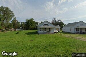 318 E 7th St, Halstead, KS 67056