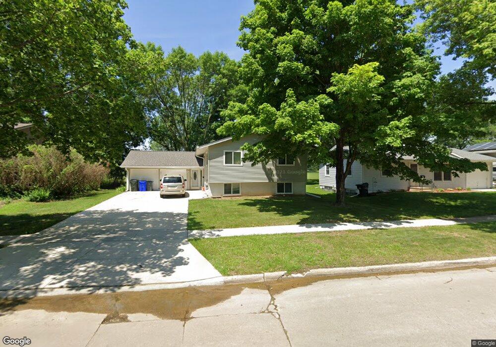 4519 Twin Pine Dr NE, Cedar Rapids, IA 52402 - photo 1