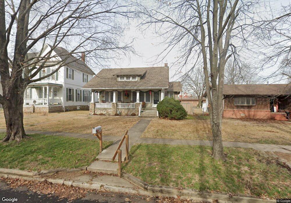 1711 Grand Ave, Parsons, KS 67357 - photo 1