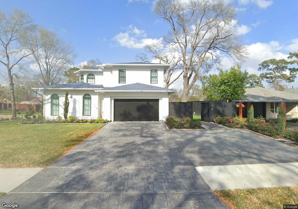 1242 W 30th St, Houston, TX 77018 - photo 1