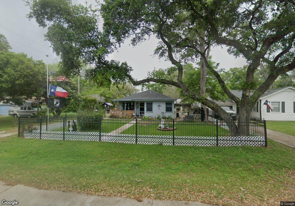 3211 8th St, Bay City, TX 77414 - photo 1