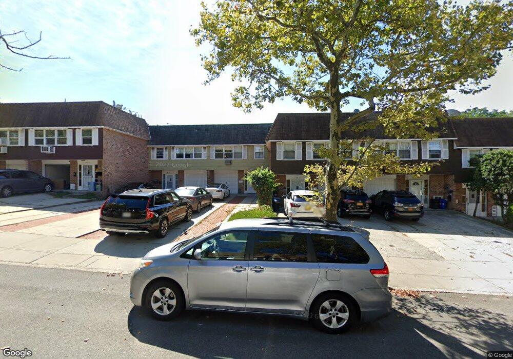 24018 68th Ave unit 37, Little Neck, NY 11362 - photo 1