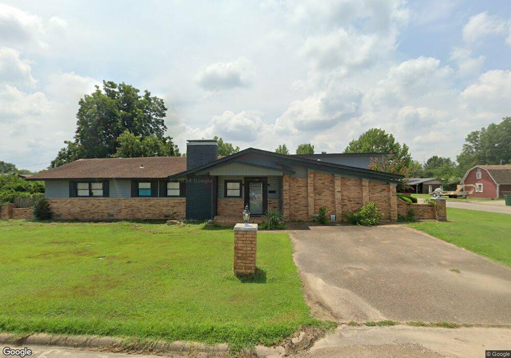 1402 E Duke St, Hugo, OK 74743 - photo 1