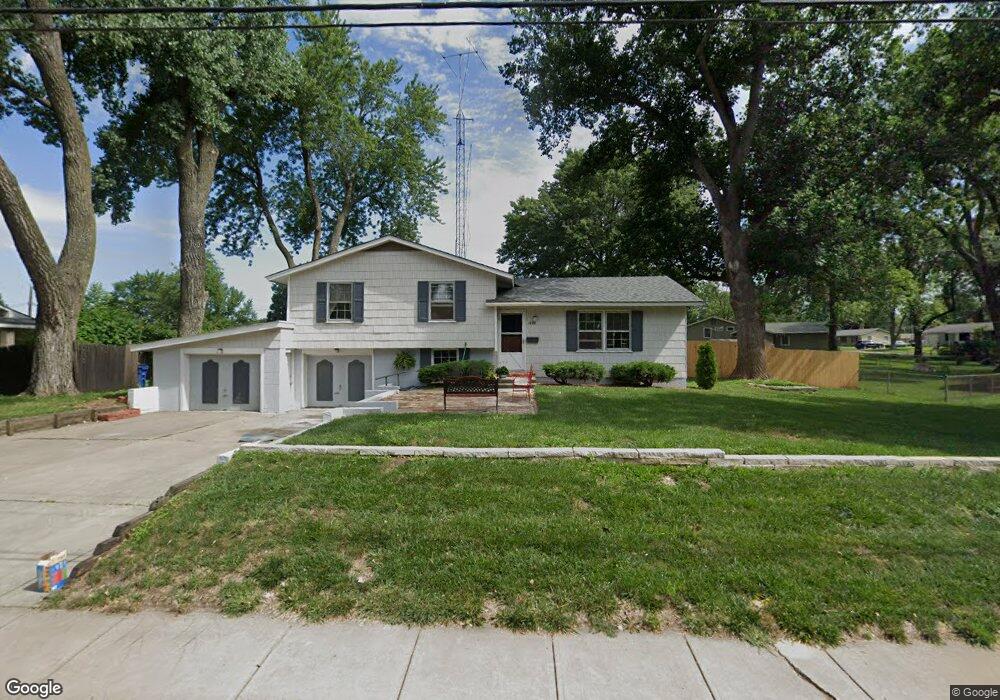 12110 W 71st St, Shawnee, KS 66216 - photo 1