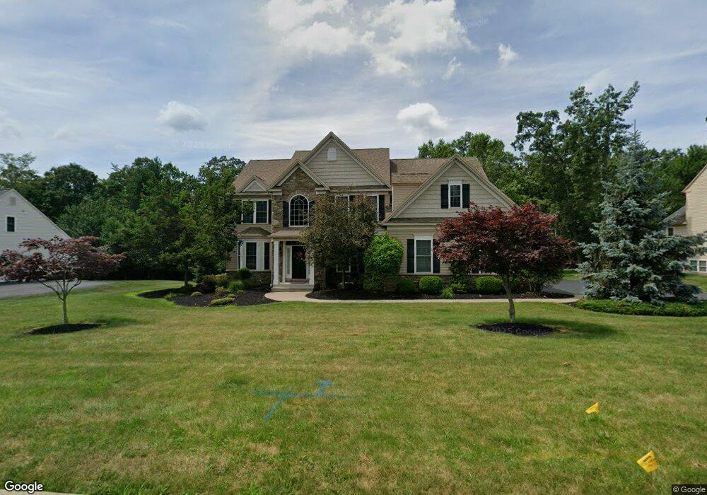 1072 Woodberry Dr, Mountain Top, PA 18707 - photo 1