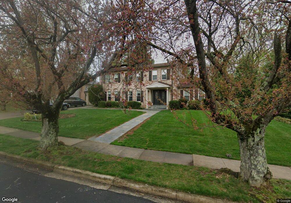 1700 Hicks Dr, Vienna, VA 22182 - photo 1