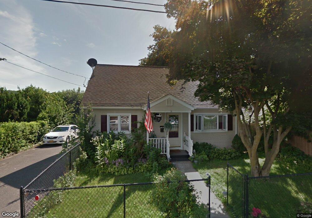 14 South Ave unit 11, Danbury, CT 06810 - photo 1