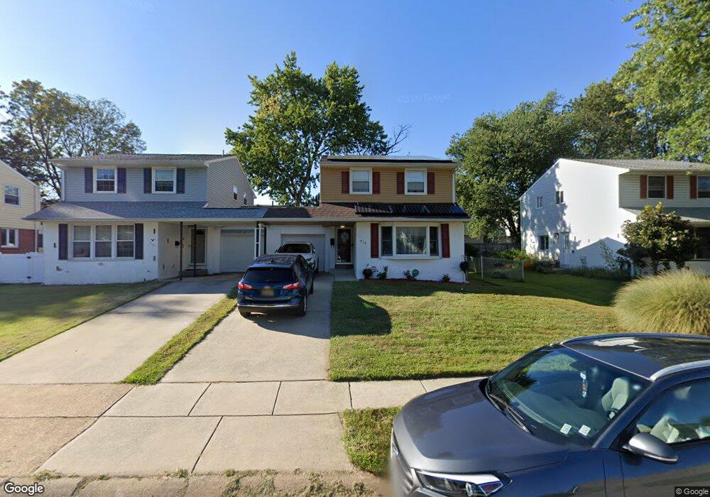 715 W Birchtree Ln, Claymont, DE 19703 - photo 1