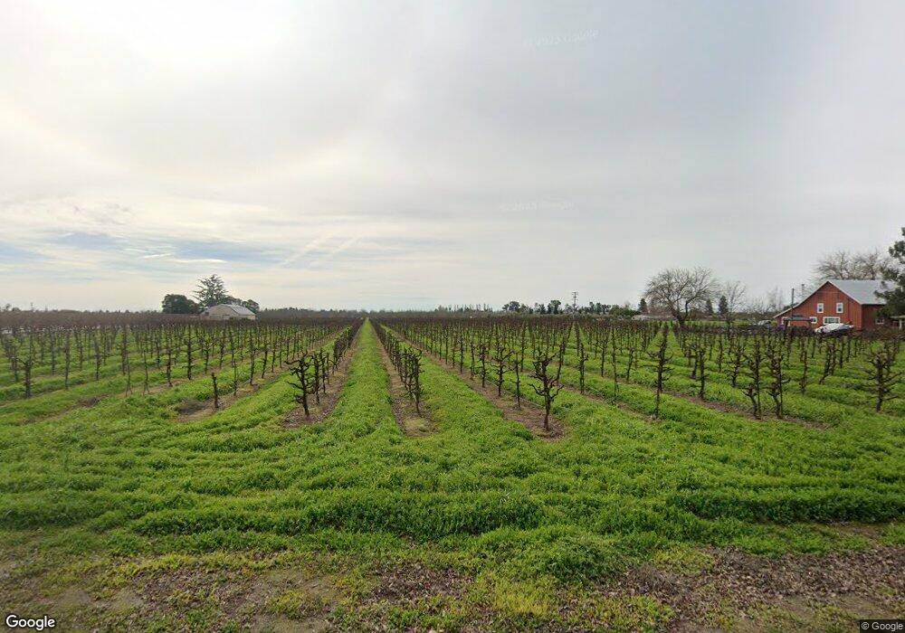 606 W Woodbridge Rd, Lodi, CA 95242 - photo 1