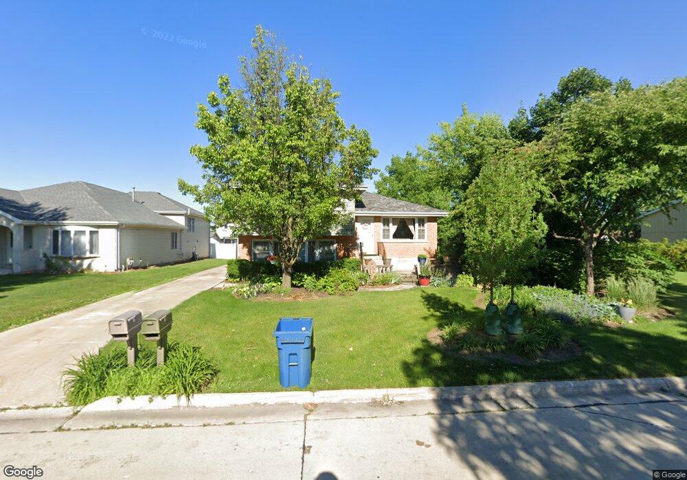 609 N Indiana St, Elmhurst, IL 60126 - photo 1