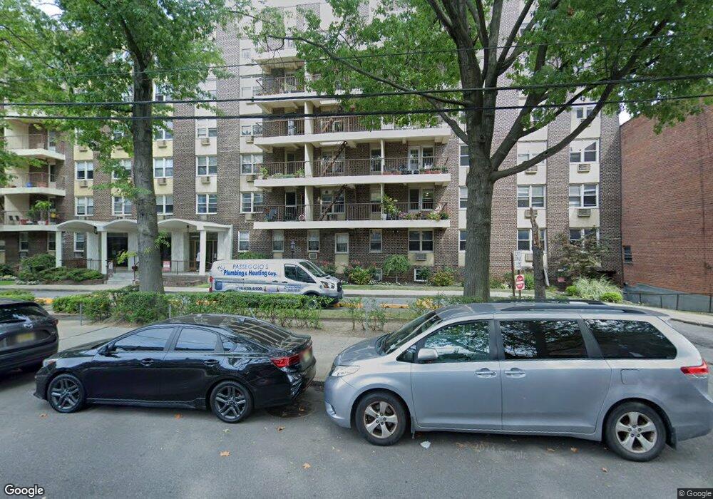 14059 34th Ave unit 3L, Flushing, NY 11354 - photo 1