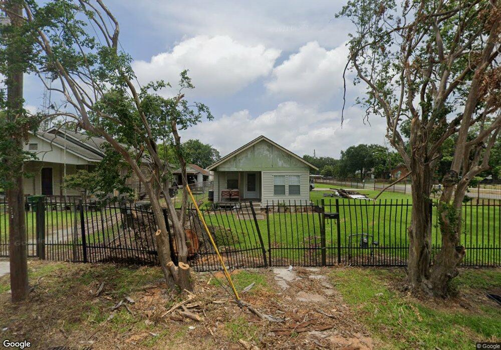 599 Van Molan St, Houston, TX 77022 - photo 1