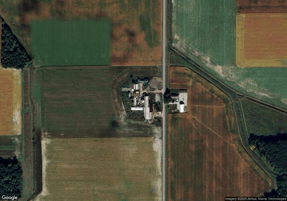 9322 Simpson Rd, Frankenmuth, MI 48734 - photo 1