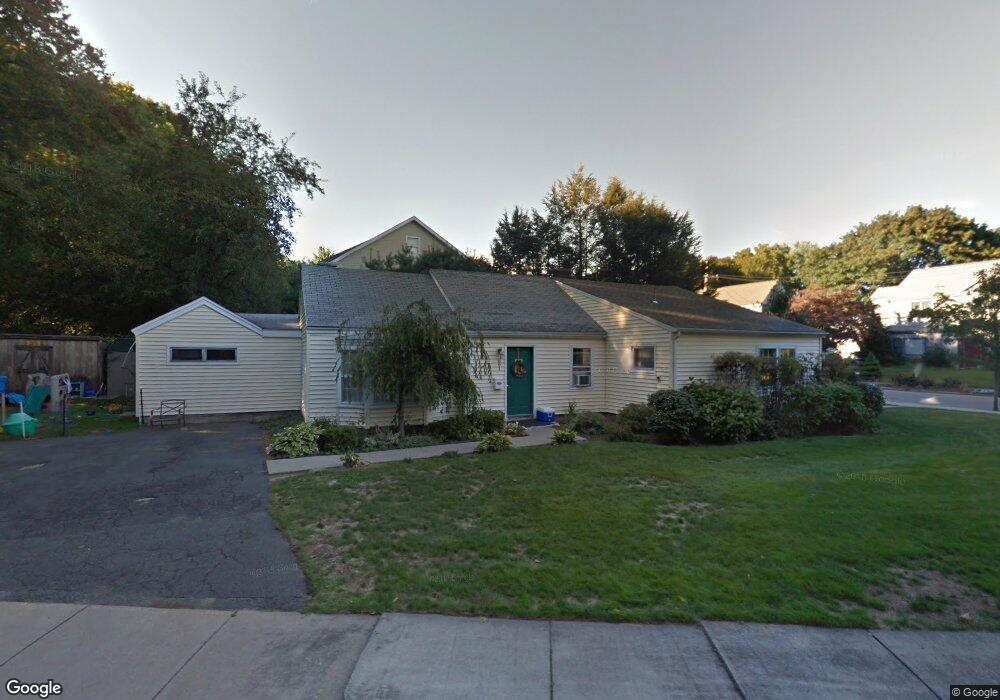 801 Saw Mill Brook Pkwy, Newton Center, MA 02459 - photo 1