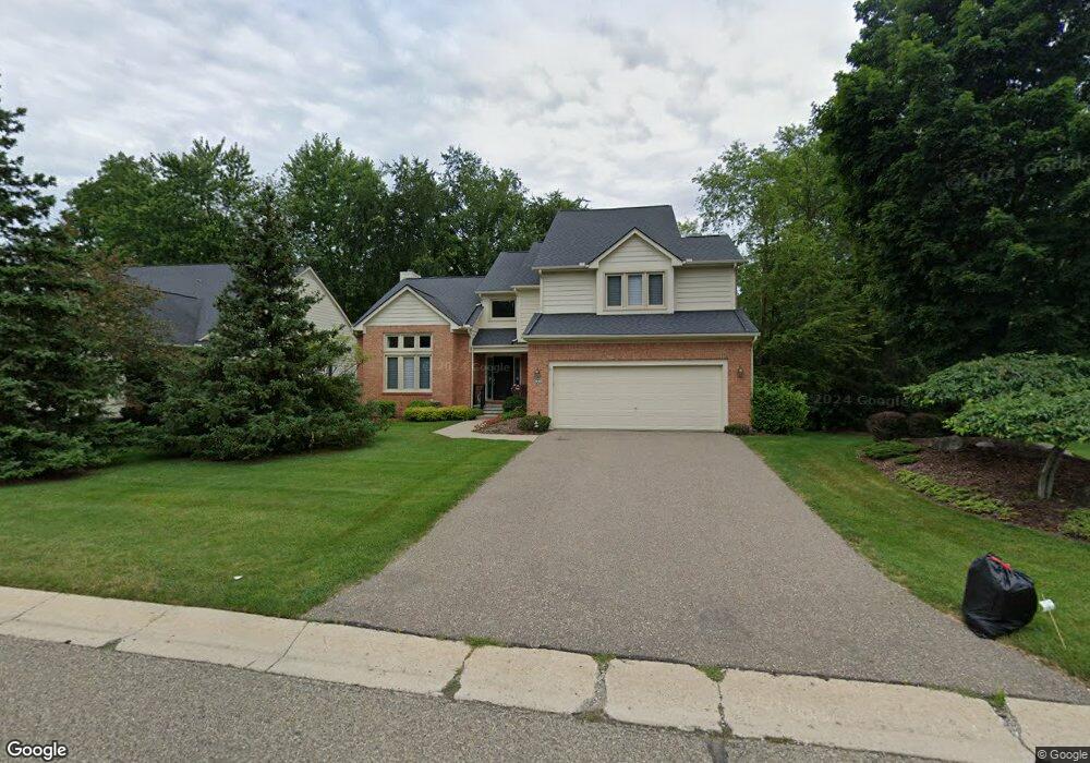 4944 Lagoons Cir, West Bloomfield, MI 48323 - photo 1