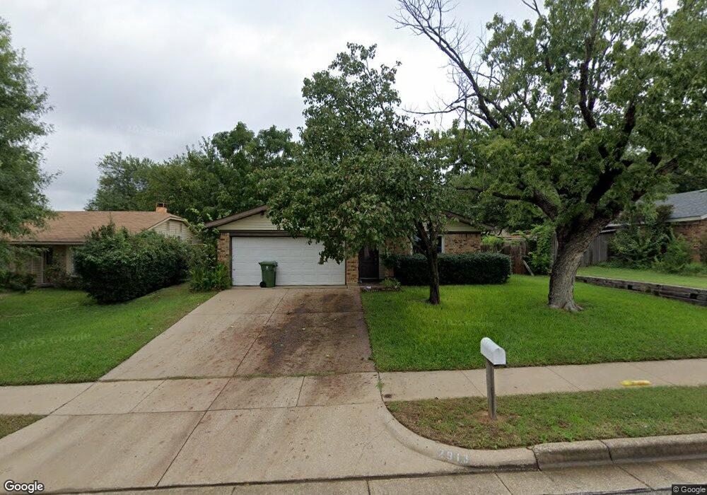 2913 Woodbridge Dr, Bedford, TX 76021 - photo 1