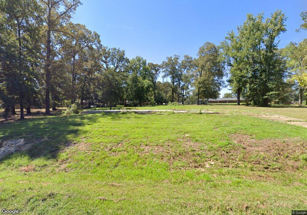 208 Parvin Dr, Bastrop, LA 71220 - photo 1