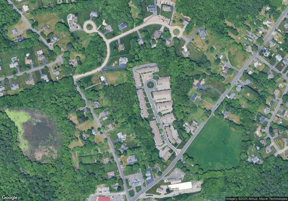 807 Meadowecrest Cir, Ludlow, MA 01056 - photo 1