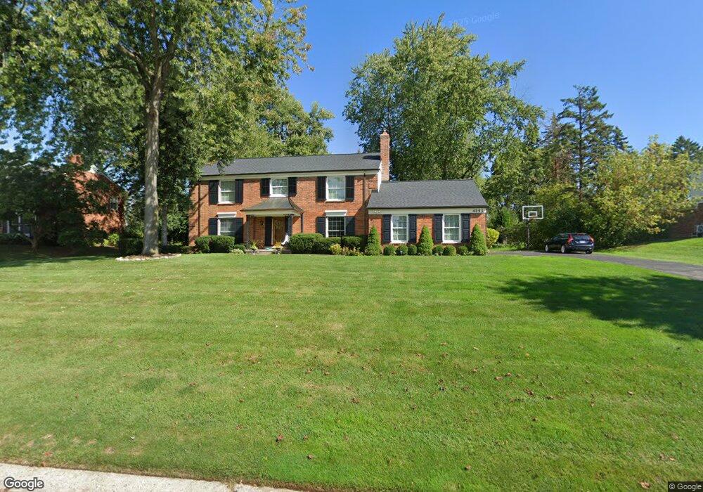 4253 Covered Bridge Rd, Bloomfield Hills, MI 48302 - photo 1