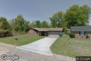 1811 E 13th St, Russellville, AR 72802