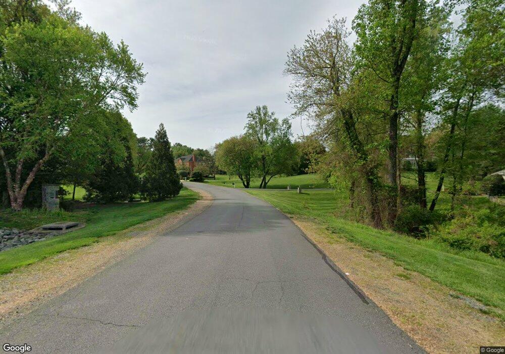 77 Dara Ln, Great Falls, VA 22066 - photo 1