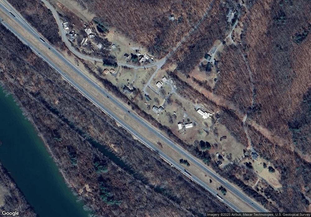 13311 Millstone Cir, Hancock, MD 21750 - photo 1