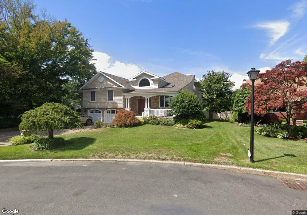 4 Hawthorne Ln, Lawrence, NY 11559 - photo 1