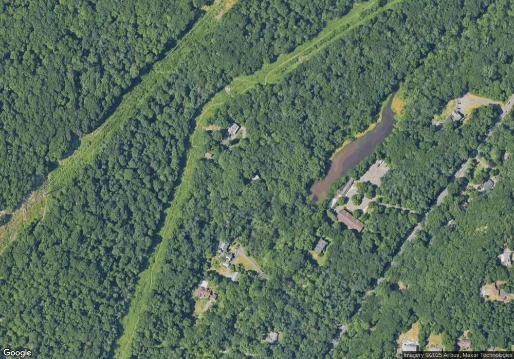 930 Haverstraw Rd, Suffern, NY 10901 - photo 1