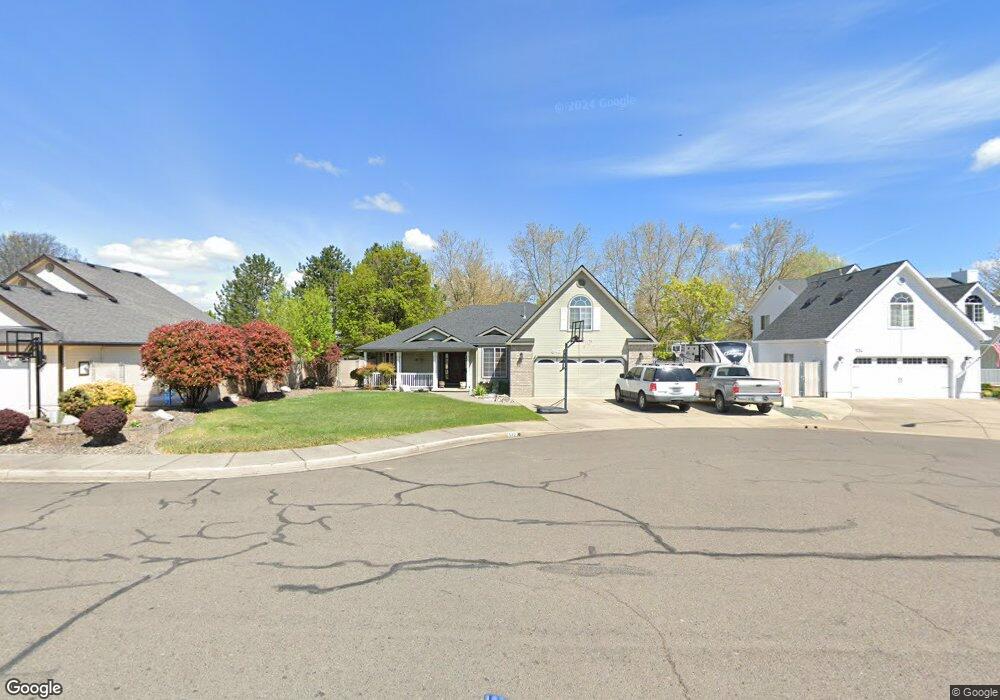 542 Mitchell Way, Central Point, OR 97502 - photo 1