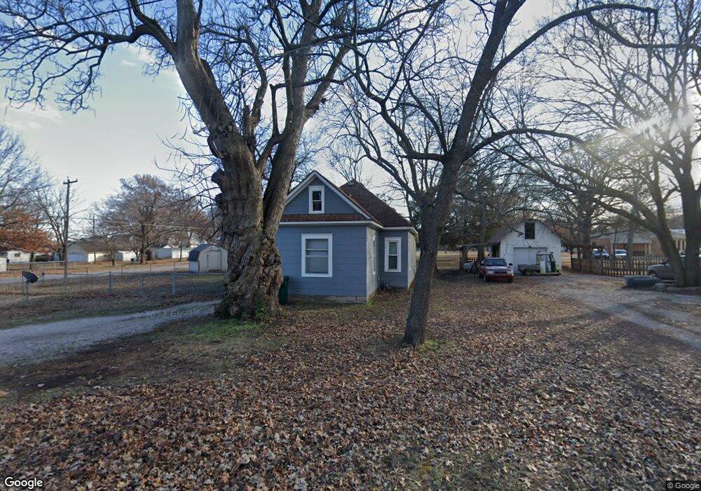 2604 Felix Ave, Parsons, KS 67357 - photo 1