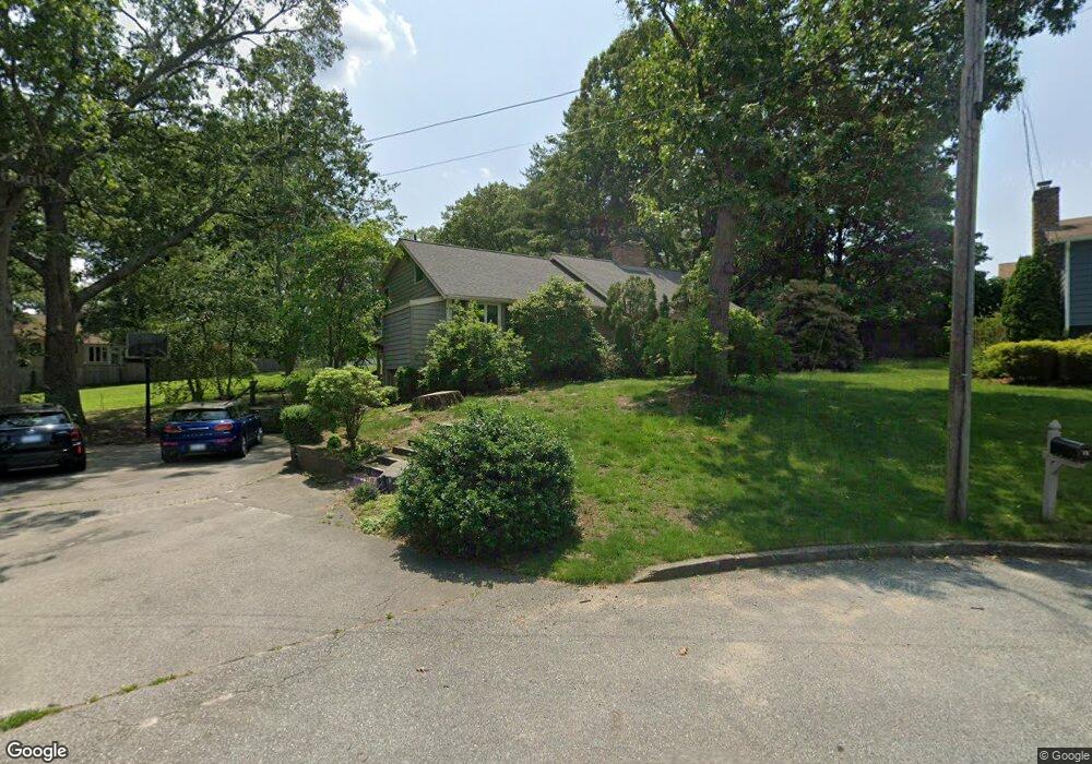 15 Canterbury Ct, Cranston, RI 02920 - photo 1