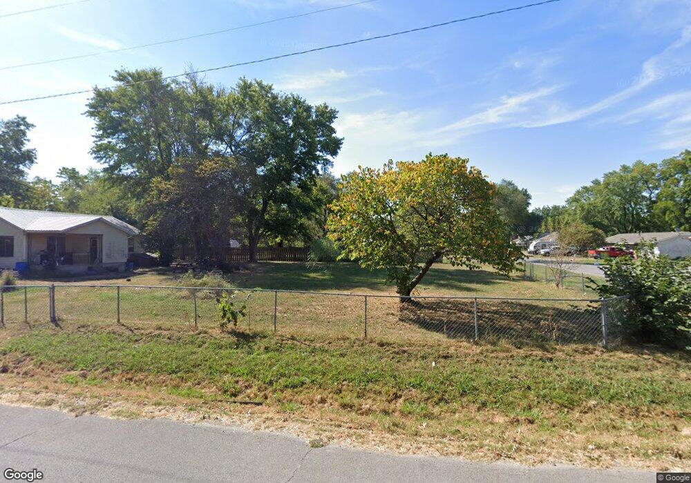 264 SW 2nd St, Pryor, OK 74361 - photo 1