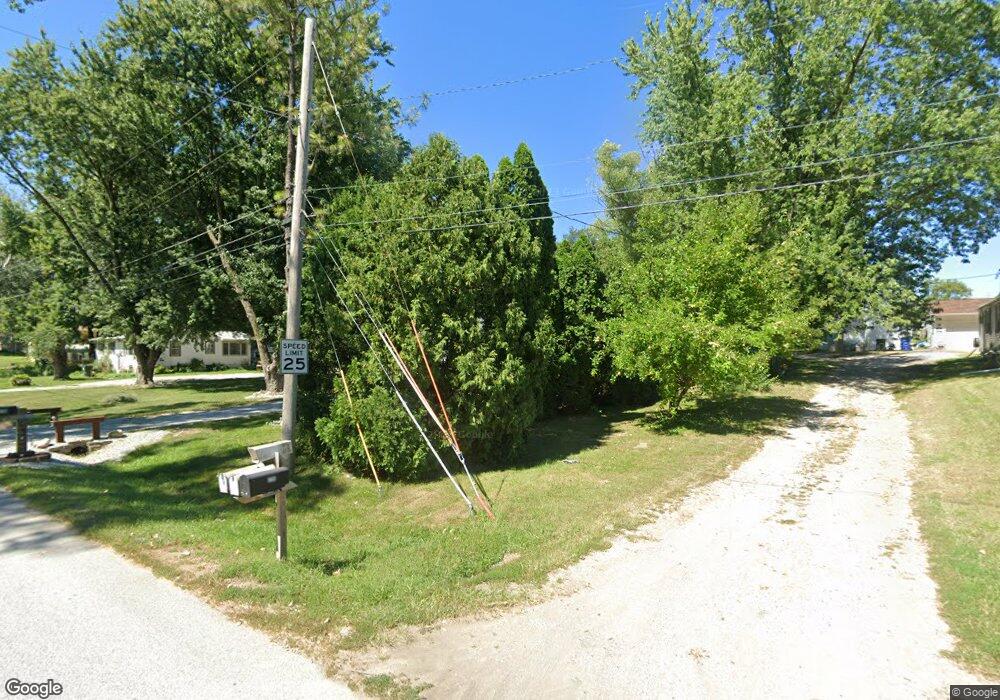 1718 W 49th St, Davenport, IA 52806 - photo 1